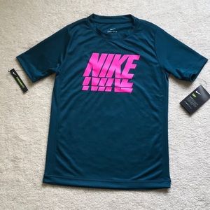 NIKE BOYS SIZE YMD SHORT SLEEVE TEE